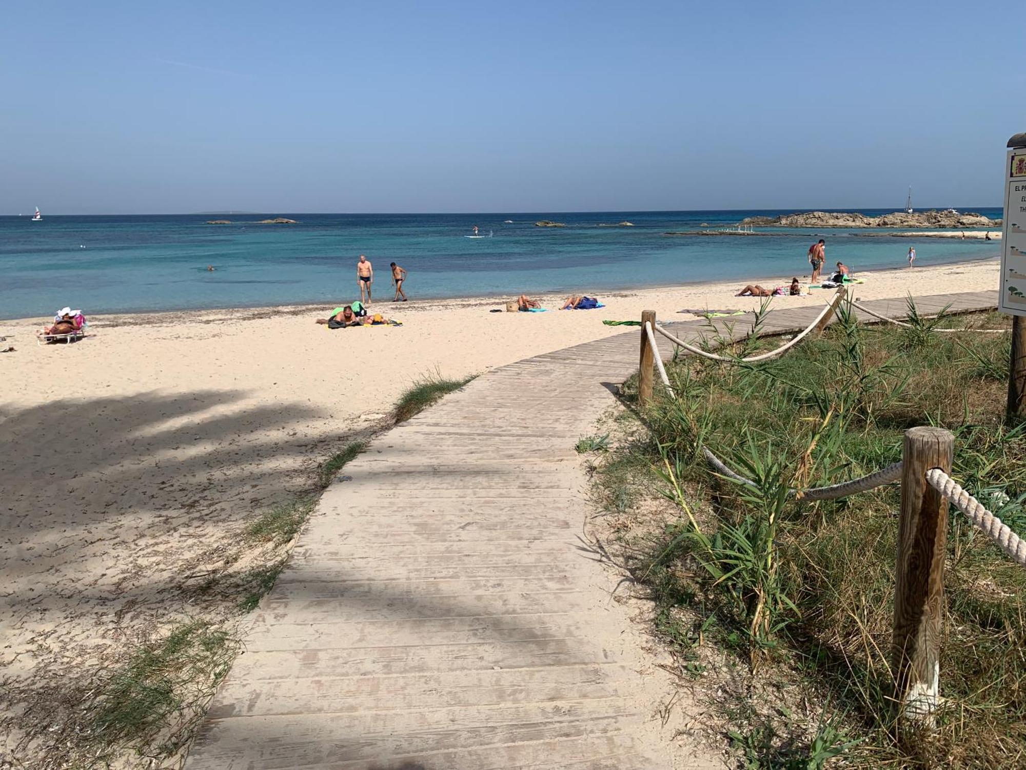Apt Calmacabana A 50M Dal Mare Apartman Es Pujols Kültér fotó